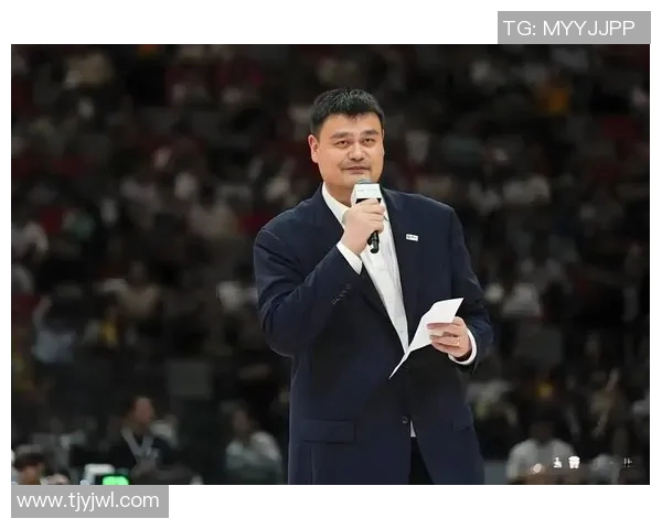 姚明领衔火箭队对决老鹰队的精彩对抗赛回顾与分析