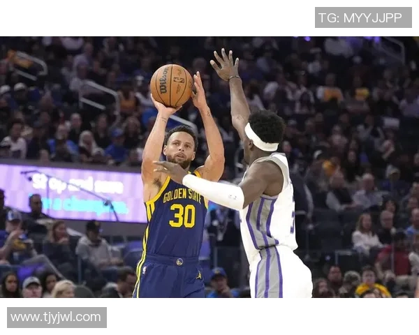 20155NBA勇士与国王激战回顾精彩瞬间与赛季亮点分析