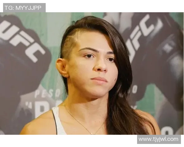 UFC萝莉与小麻激战一触即发谁将成为擂台新星引发热议