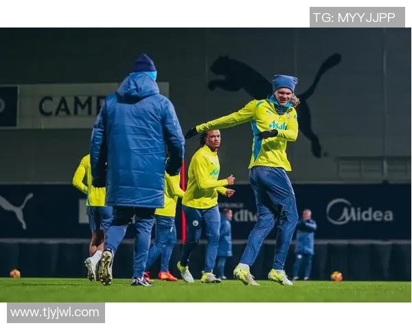 曼城与埃弗顿比赛因故推迟球迷期待新赛程安排