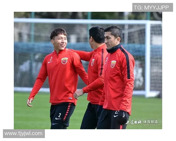 上港与全北佩雷拉激战在即球迷期待精彩对决与胜利时刻 上港与全北佩雷拉激战在即球迷期待精彩对决与胜利时刻