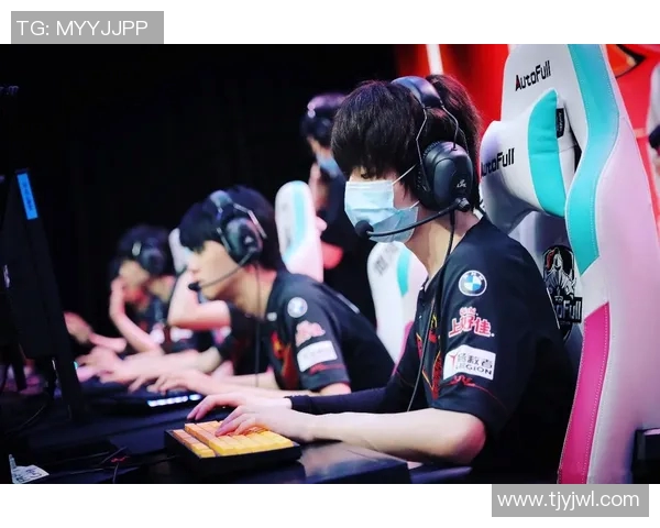 和平精英最新战况分析FPX战队稳居榜首引发关注MBA