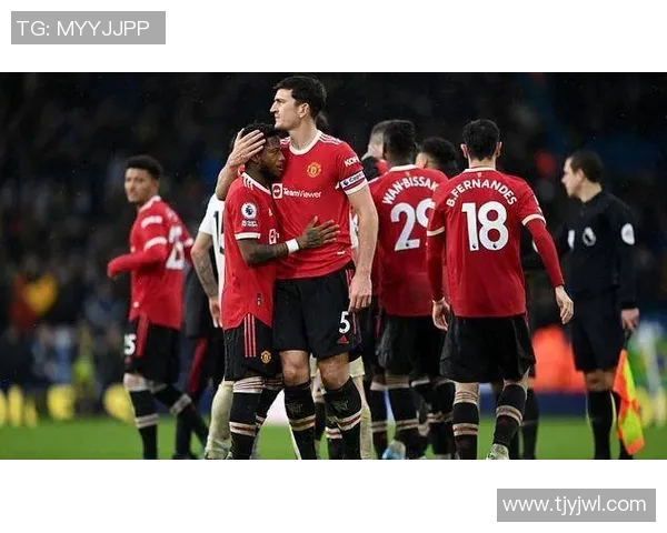 卡尔玛与特雷勒的精彩对决揭示足球战术与团队精神的较量 卡尔玛与特雷勒的精彩对决揭示足球战术与团队精神的较量