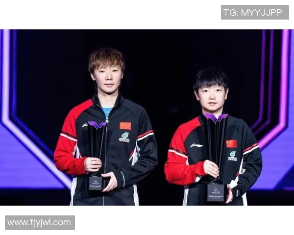 格拉夫与阿尔克马的激烈对决揭示足球战术的魅力与挑战