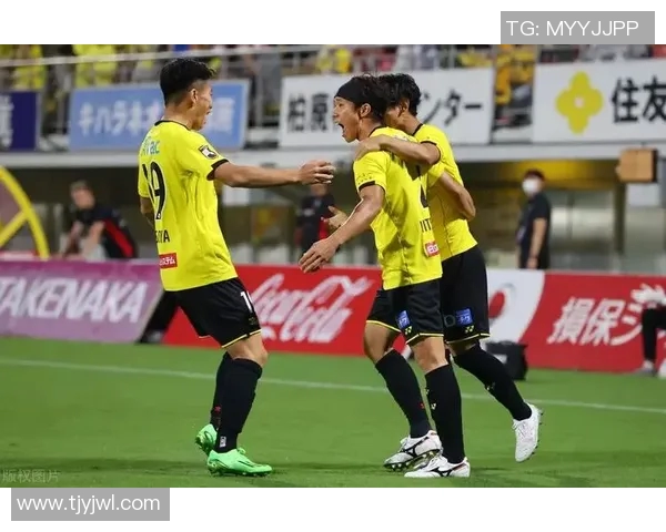 熊本深红对阵横滨的精彩直播全程回顾与赛后分析 熊本深红对阵横滨的精彩直播全程回顾与赛后分析